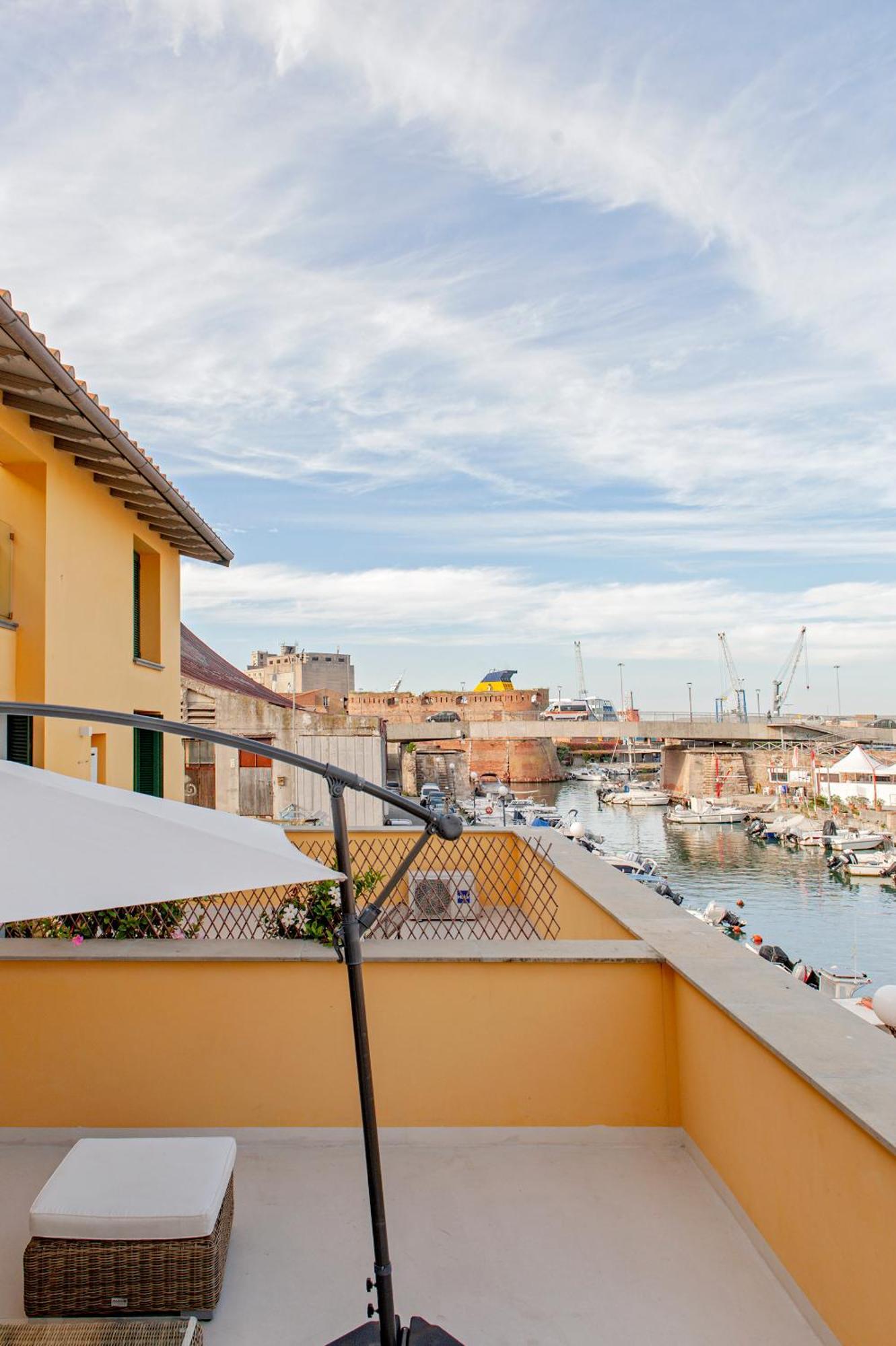 Waterfront Balcony I Grani 2 Resort Style Suite Λιβόρνο Εξωτερικό φωτογραφία